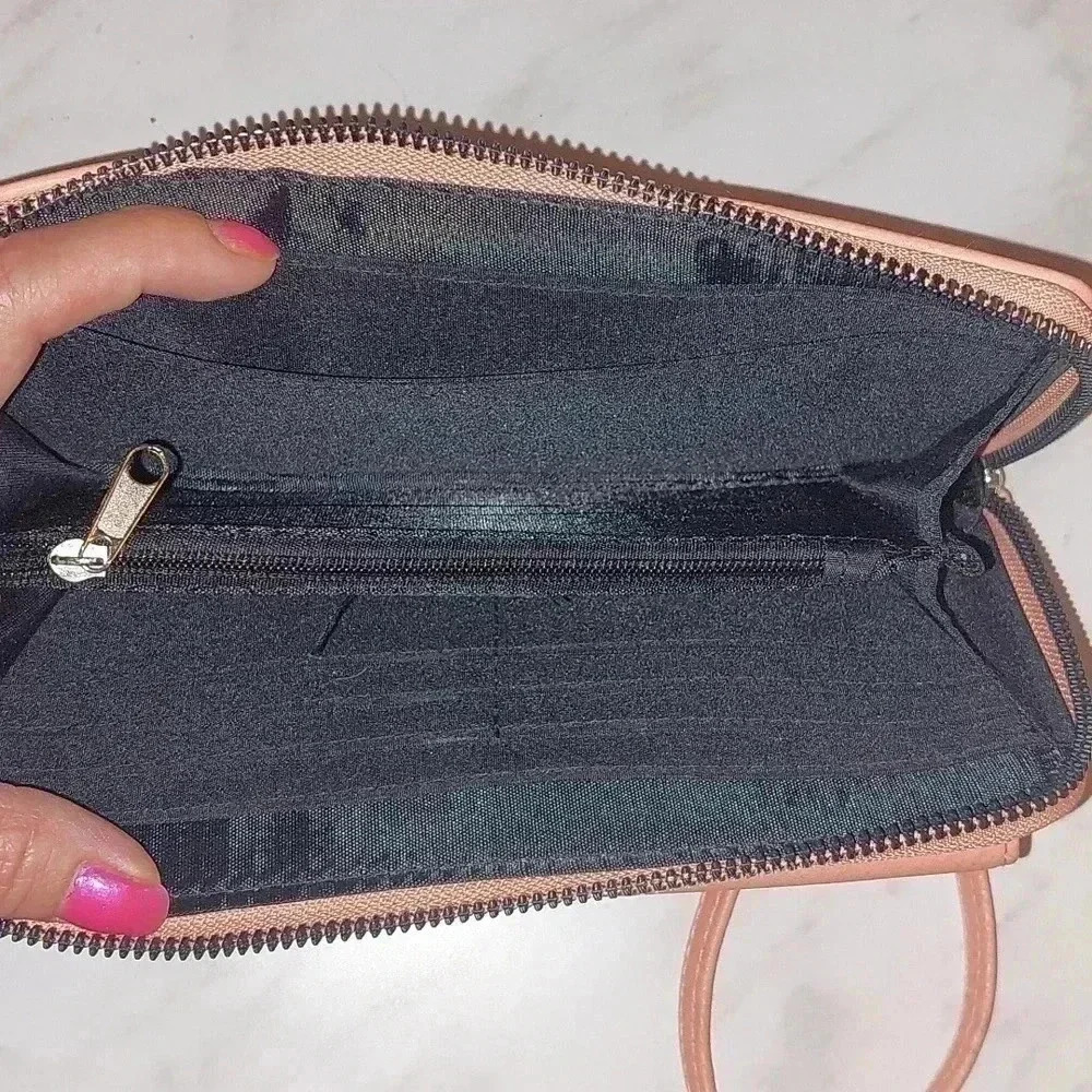 NWOT TAHARI PINK WRISTLET WALLET WITH IDENTITY PROOF LINING - Picture 11 of 13